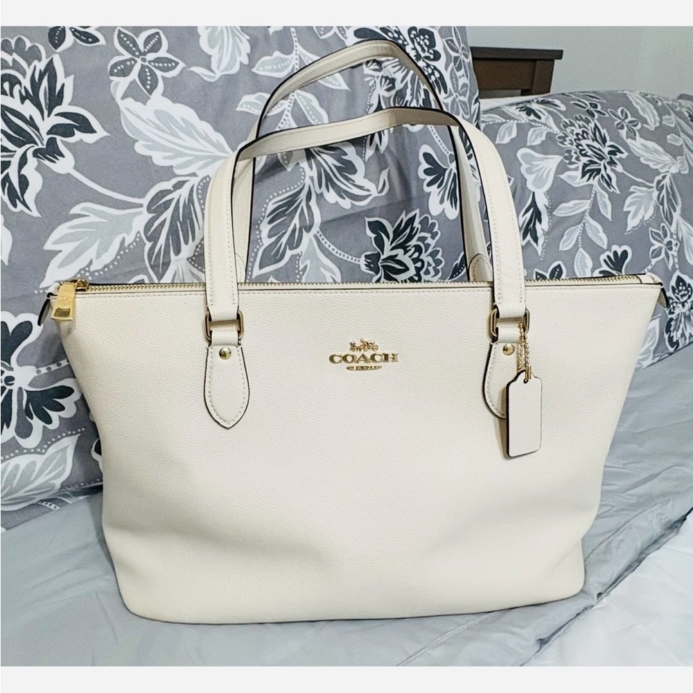 “Coach” Gallery Leather Tote Bag Chalk